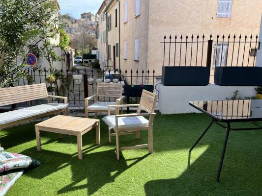 Photo Appartement calme et élégant avec 2 chambres au rez-de-chaussée proche des thermes de Gréoux